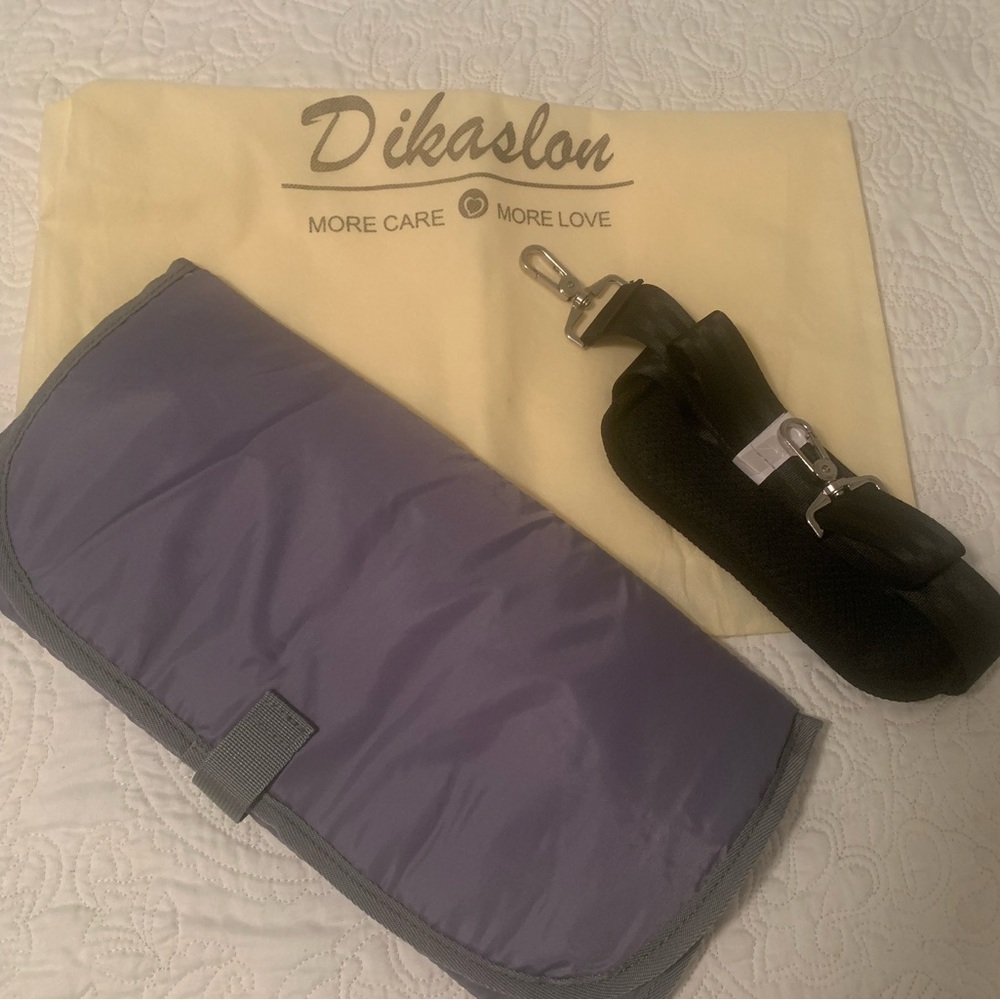 Stylish Gray Baby Bag with Black Straps - Picture 9 of 9